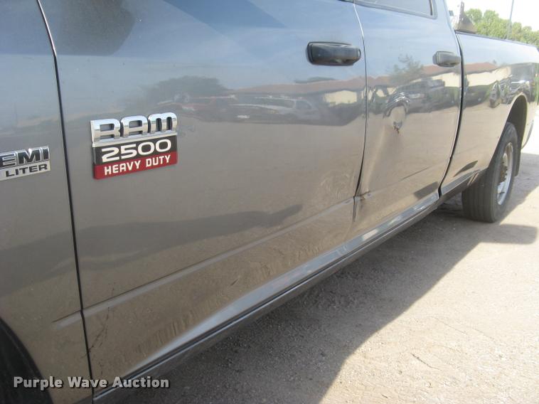 image for item L3904 2010 Dodge Ram 2500HD Crew Cab pickup truck