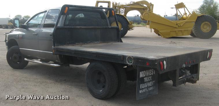 image for item L3905 2008 Dodge Ram 3500HD SLT Quad Cab flatbed pickup truck