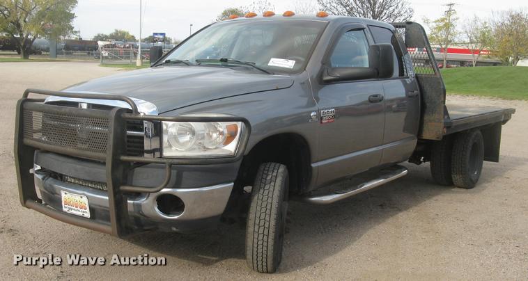 image for item L3905 2008 Dodge Ram 3500HD SLT Quad Cab flatbed pickup truck