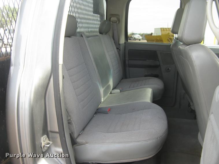 image for item L3905 2008 Dodge Ram 3500HD SLT Quad Cab flatbed pickup truck