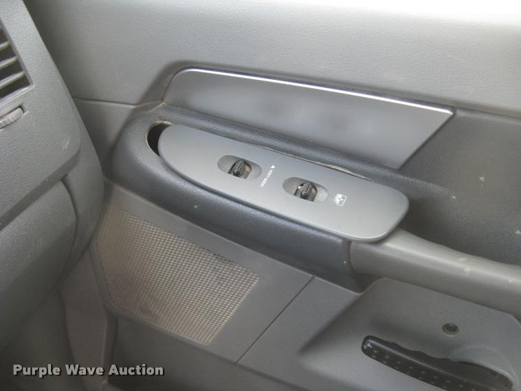 image for item L3905 2008 Dodge Ram 3500HD SLT Quad Cab flatbed pickup truck