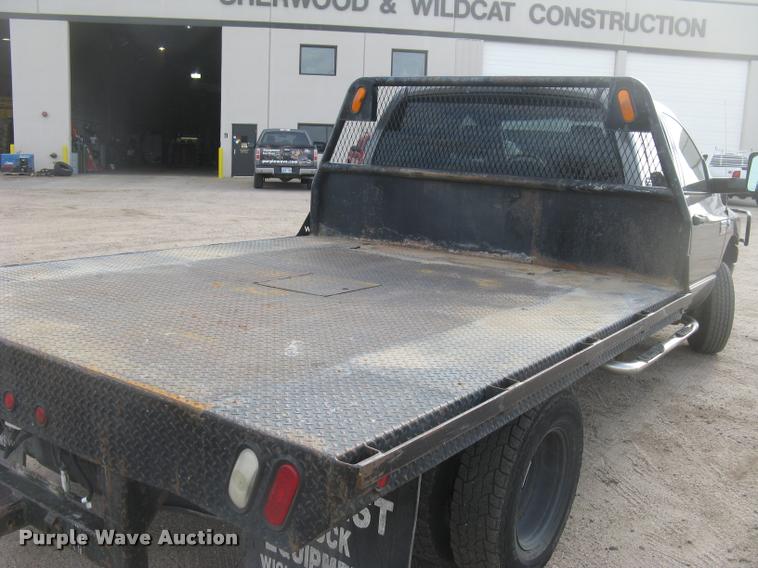 image for item L3905 2008 Dodge Ram 3500HD SLT Quad Cab flatbed pickup truck