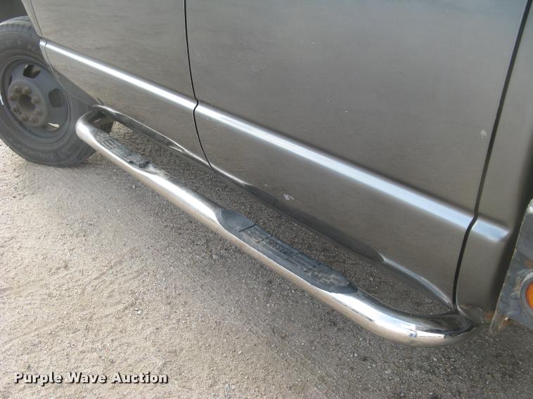 image for item L3905 2008 Dodge Ram 3500HD SLT Quad Cab flatbed pickup truck
