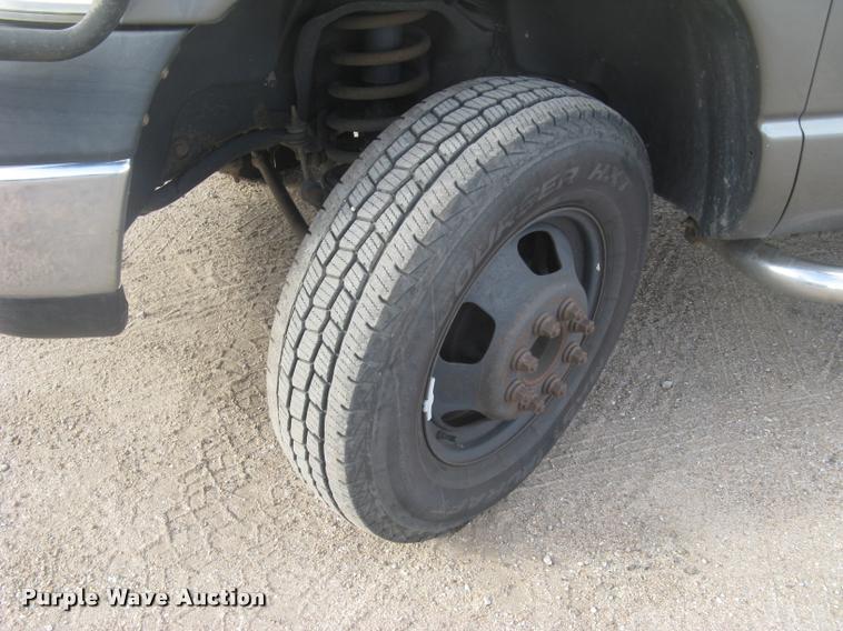 image for item L3905 2008 Dodge Ram 3500HD SLT Quad Cab flatbed pickup truck