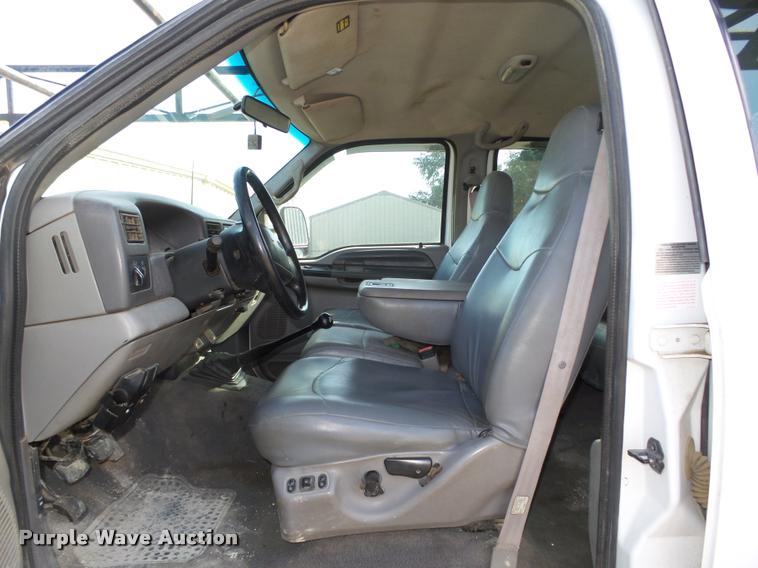 image for item L4100 1999 Ford F550 Super Duty XLT Crew Cab flatbed truck