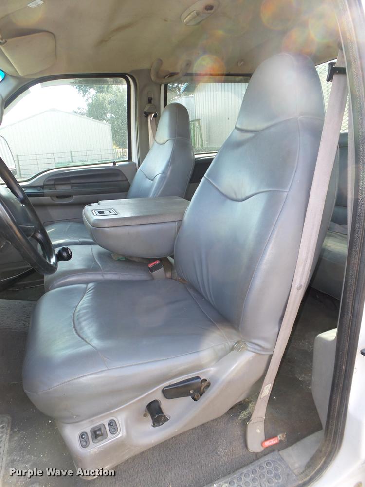 image for item L4100 1999 Ford F550 Super Duty XLT Crew Cab flatbed truck