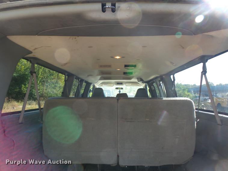 image for item L4359 2008 Chevrolet Express van