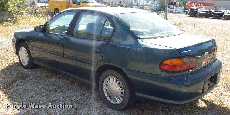 image for item L4360 2002 Chevrolet Malibu