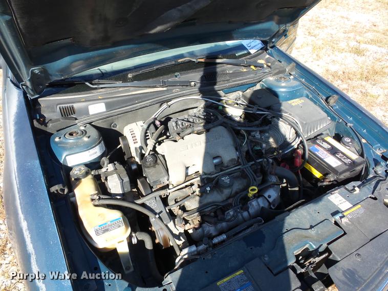 image for item L4360 2002 Chevrolet Malibu