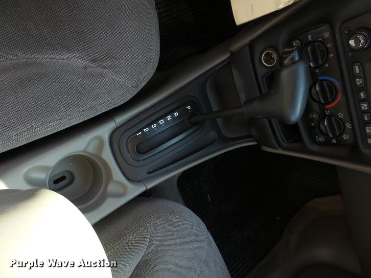 image for item L4360 2002 Chevrolet Malibu