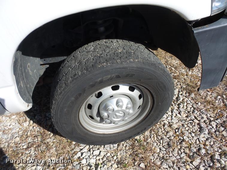 image for item L4361 2007 Dodge Ram 2500 Quad Cab pickup truck