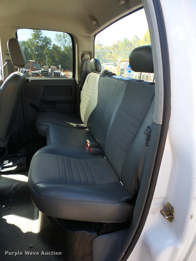 image for item L4361 2007 Dodge Ram 2500 Quad Cab pickup truck
