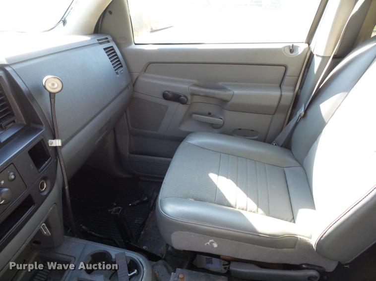 image for item L4361 2007 Dodge Ram 2500 Quad Cab pickup truck