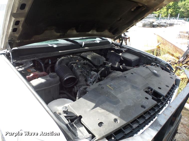 image for item L4366 2007 Chevrolet Silverado 2500 Ext. Cab pickup truck