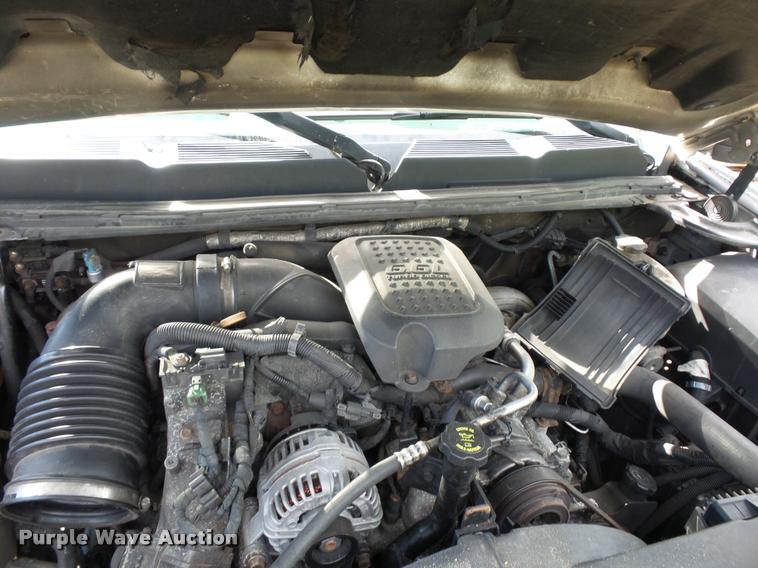 image for item L4366 2007 Chevrolet Silverado 2500 Ext. Cab pickup truck