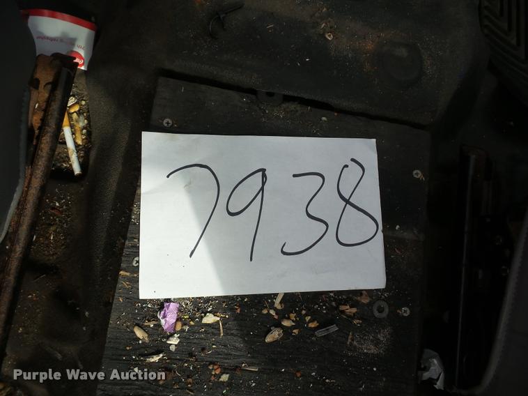 image for item L4366 2007 Chevrolet Silverado 2500 Ext. Cab pickup truck