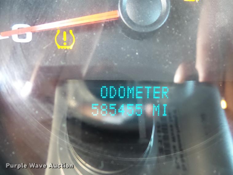 image for item L4366 2007 Chevrolet Silverado 2500 Ext. Cab pickup truck