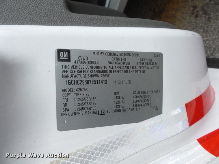 image for item L4366 2007 Chevrolet Silverado 2500 Ext. Cab pickup truck