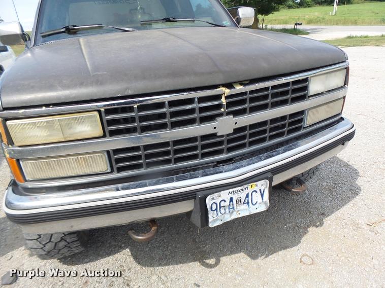 image for item L4415 1991 Chevrolet 2500 Ext. Cab pickup truck