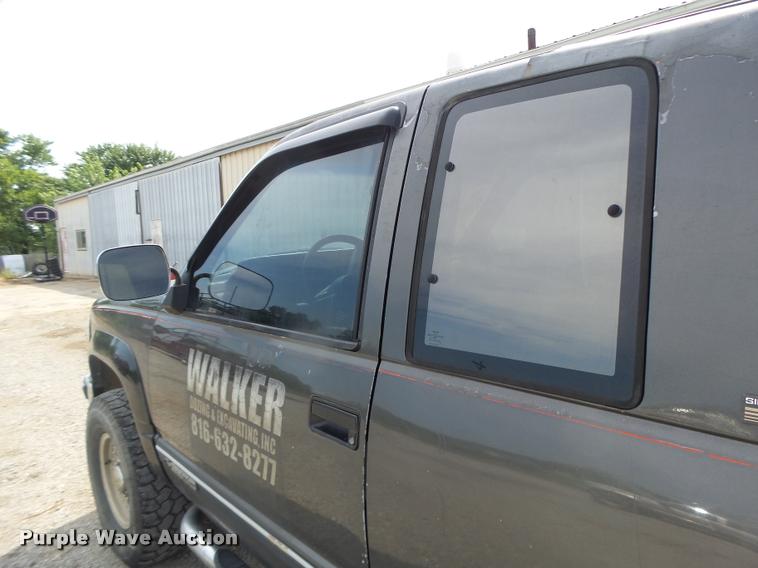 image for item L4415 1991 Chevrolet 2500 Ext. Cab pickup truck