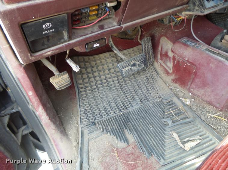 image for item L4415 1991 Chevrolet 2500 Ext. Cab pickup truck