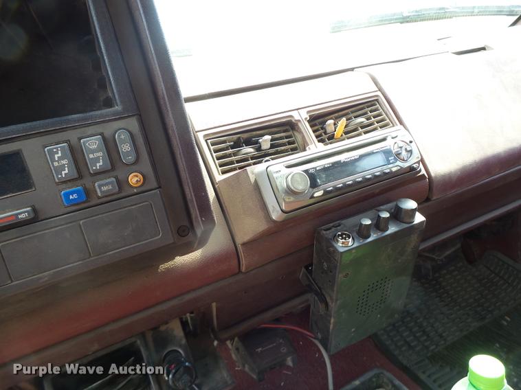 image for item L4415 1991 Chevrolet 2500 Ext. Cab pickup truck