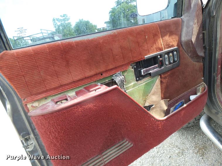 image for item L4415 1991 Chevrolet 2500 Ext. Cab pickup truck