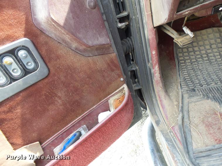 image for item L4415 1991 Chevrolet 2500 Ext. Cab pickup truck