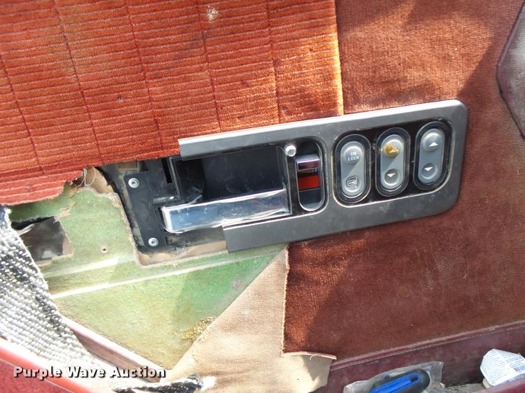 image for item L4415 1991 Chevrolet 2500 Ext. Cab pickup truck