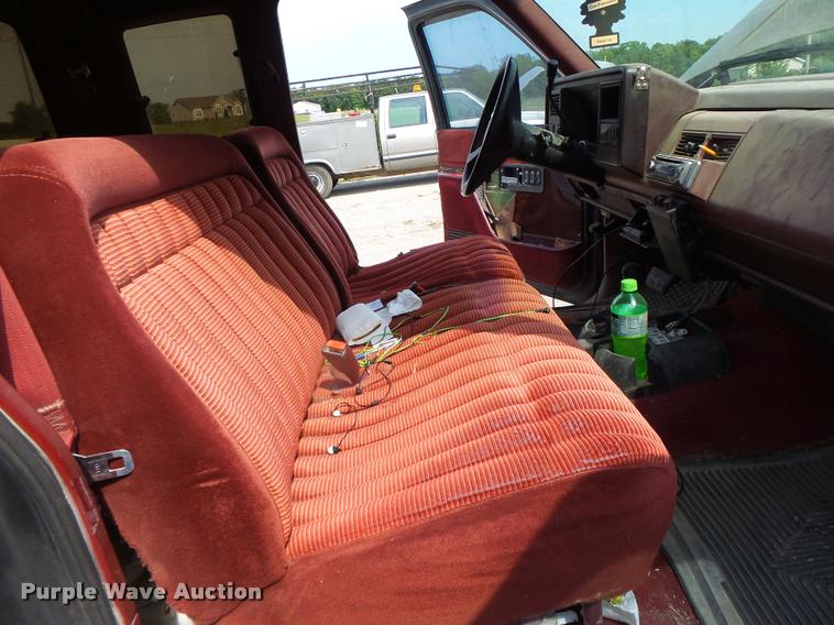 image for item L4415 1991 Chevrolet 2500 Ext. Cab pickup truck