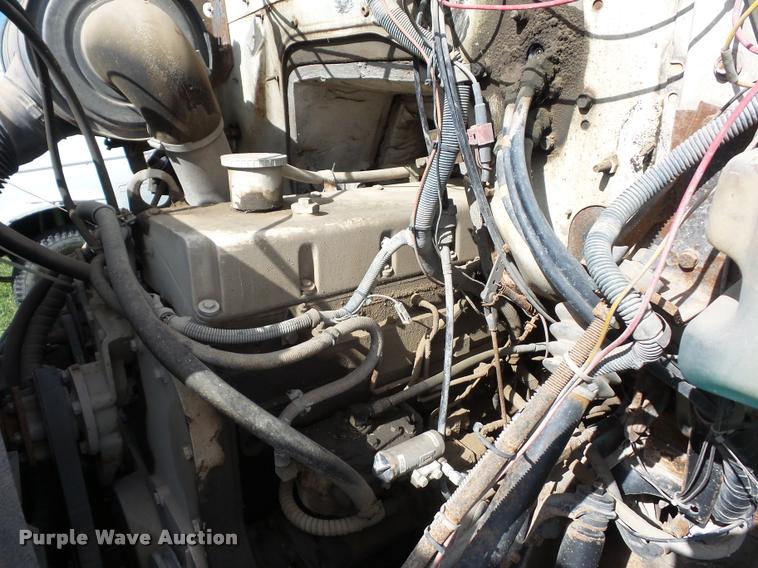 image for item L4417 1987 International S2300 dump truck