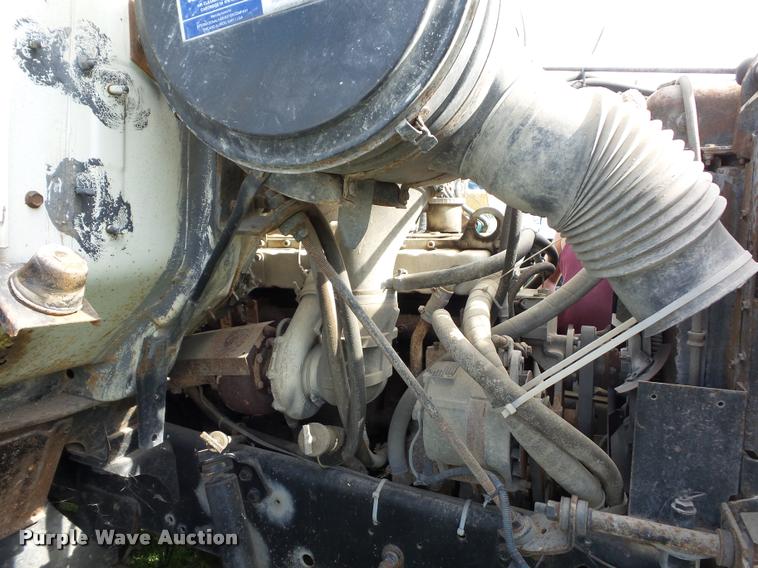 image for item L4417 1987 International S2300 dump truck