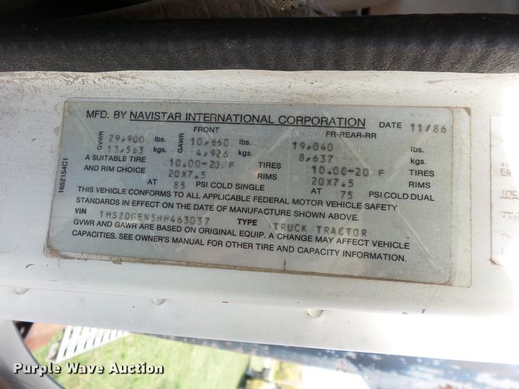 image for item L4417 1987 International S2300 dump truck