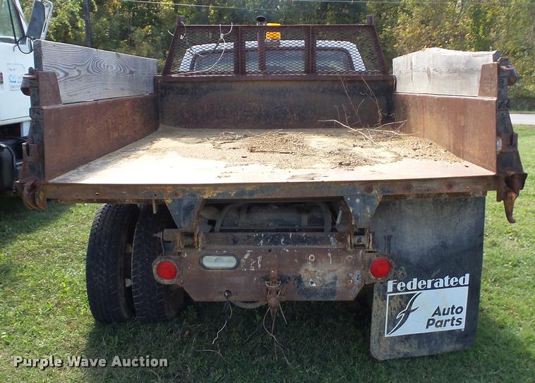 image for item L4418 1991 Ford F450 Super Duty dump truck