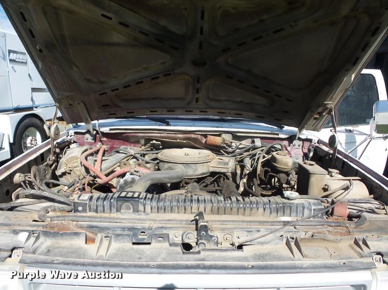 image for item L4418 1991 Ford F450 Super Duty dump truck