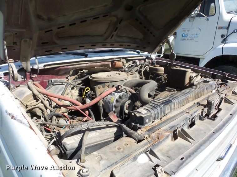 image for item L4418 1991 Ford F450 Super Duty dump truck