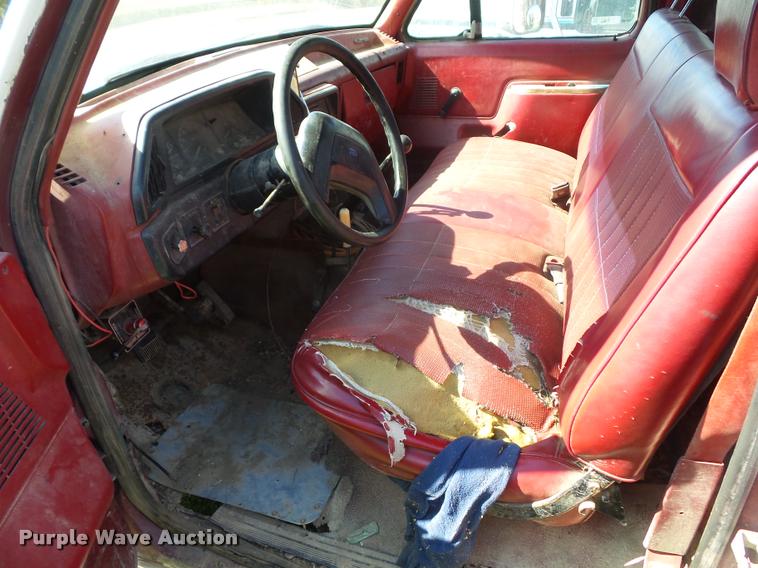 image for item L4418 1991 Ford F450 Super Duty dump truck