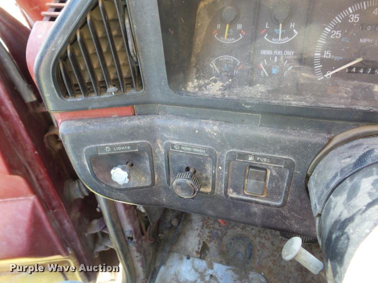 image for item L4418 1991 Ford F450 Super Duty dump truck