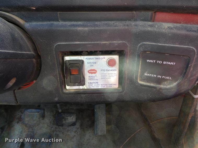 image for item L4418 1991 Ford F450 Super Duty dump truck