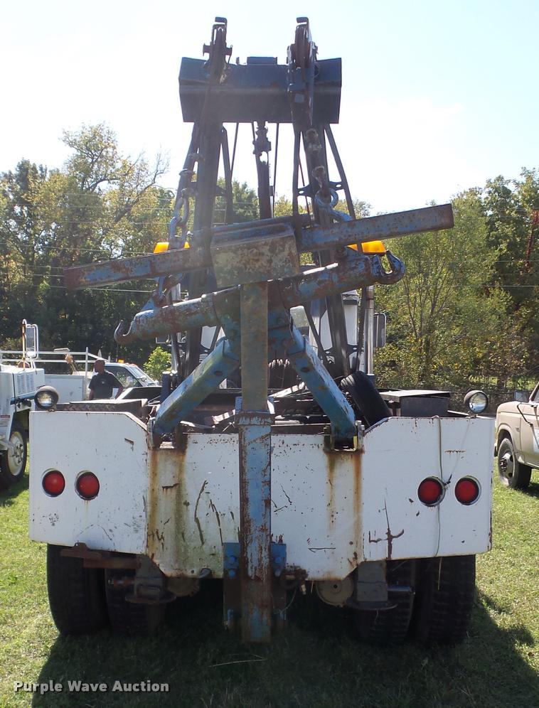 image for item L4420 1965 Autocar tow truck