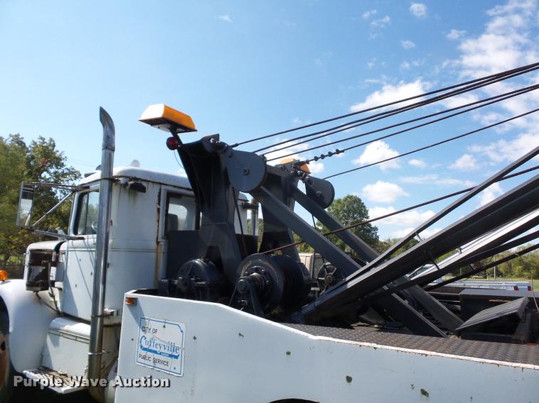 image for item L4420 1965 Autocar tow truck