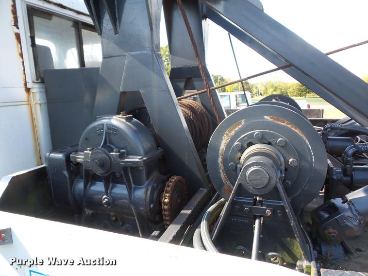 image for item L4420 1965 Autocar tow truck