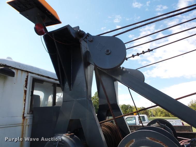 image for item L4420 1965 Autocar tow truck