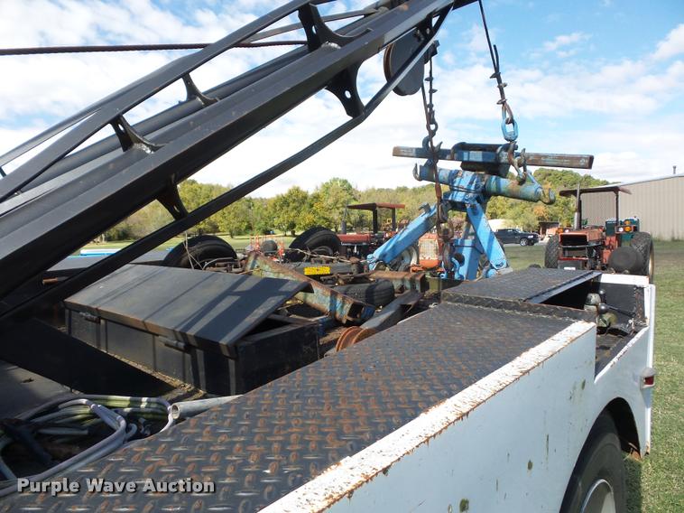 image for item L4420 1965 Autocar tow truck