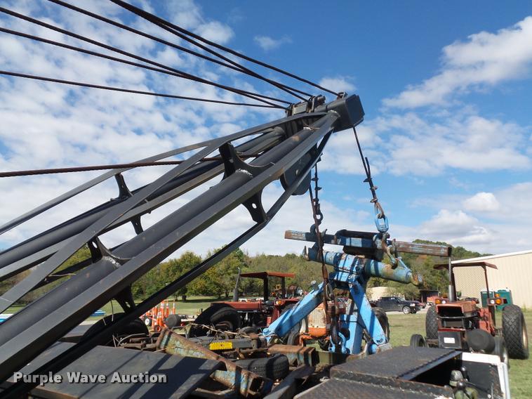 image for item L4420 1965 Autocar tow truck