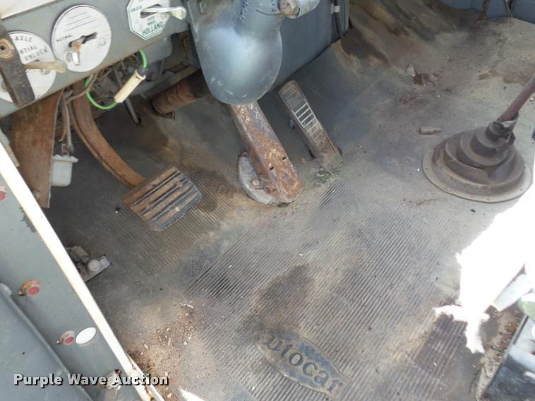 image for item L4420 1965 Autocar tow truck