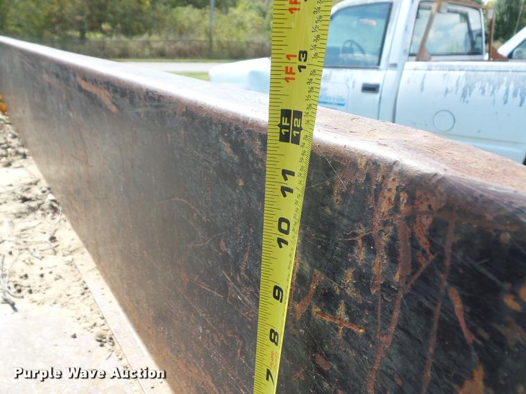 image for item L4421 1986 Ford F350 flatbed pickup truck