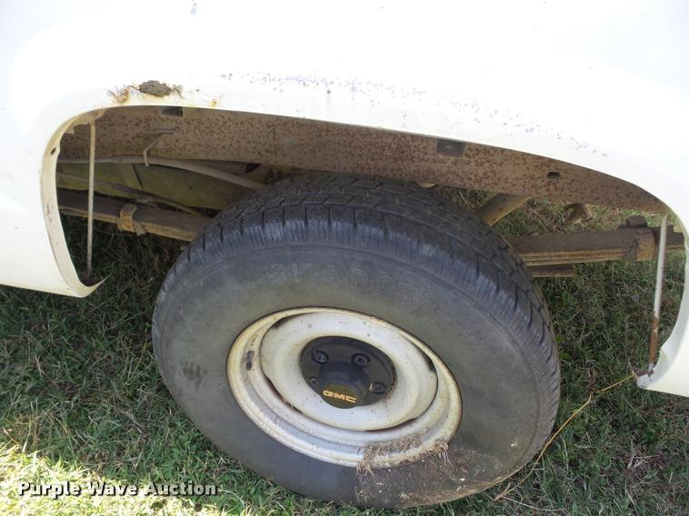 image for item L4422 1989 GMC Sierra 1500 pickup truck