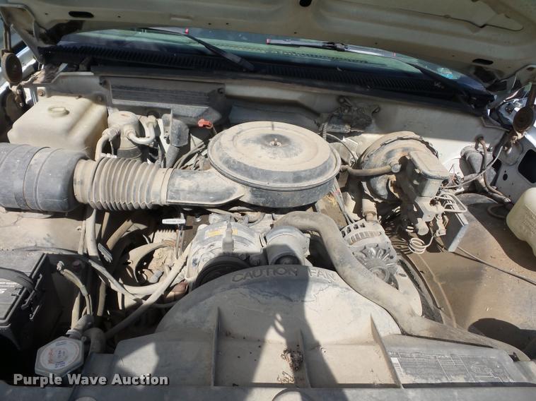 image for item L4422 1989 GMC Sierra 1500 pickup truck