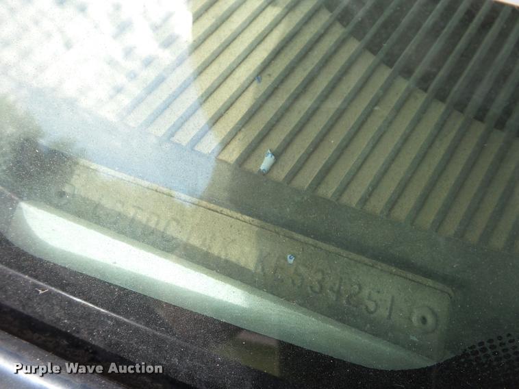 image for item L4422 1989 GMC Sierra 1500 pickup truck